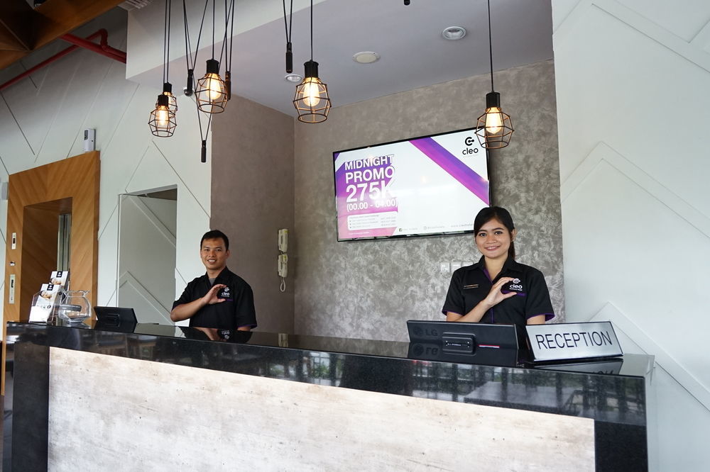 Cleo Hotel Jemursari Сурабая Екстериор снимка
