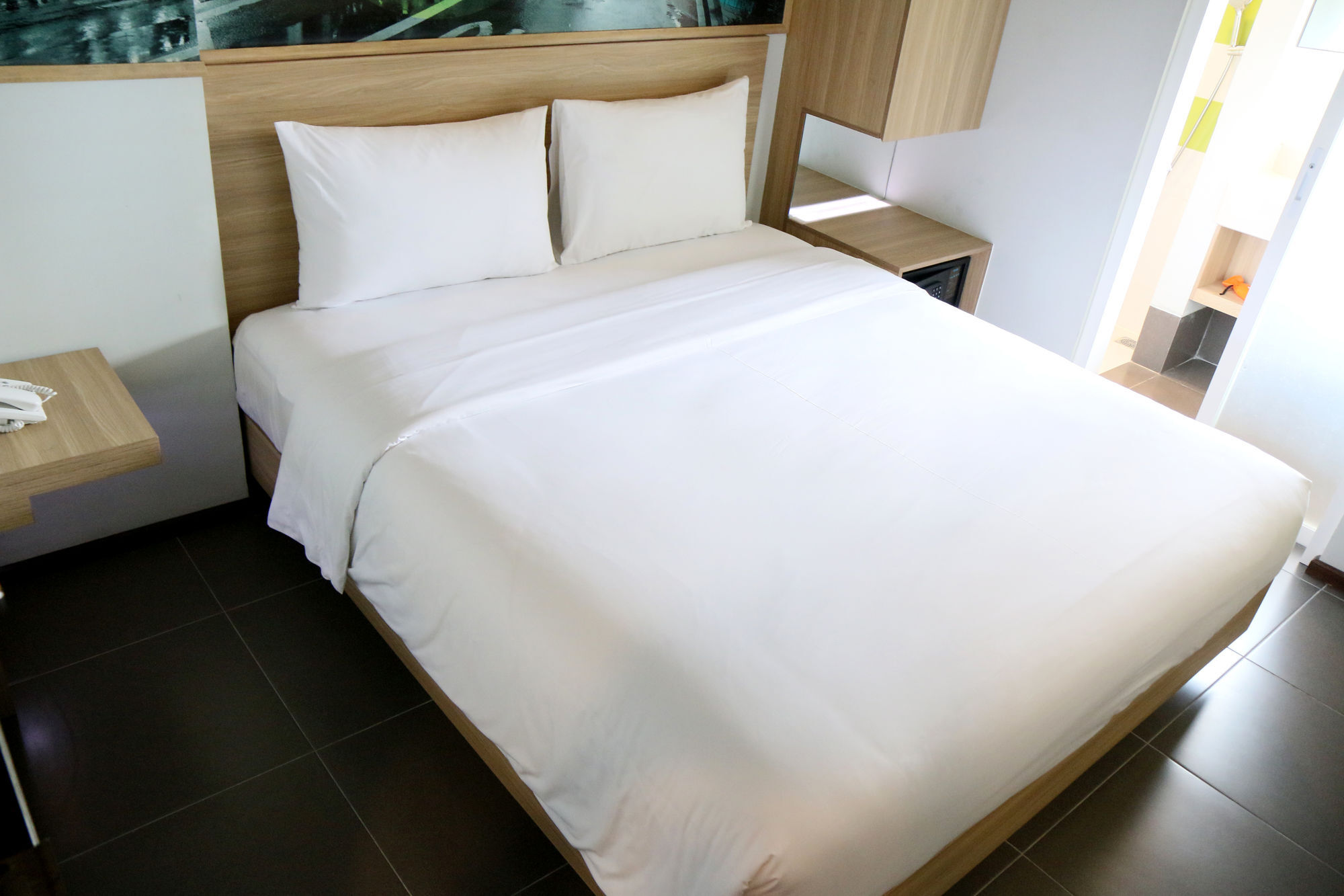 Cleo Hotel Jemursari Сурабая Екстериор снимка